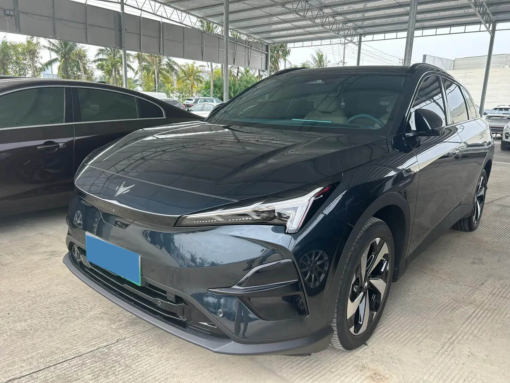 2025 ARCFOX ΑT5 view 1