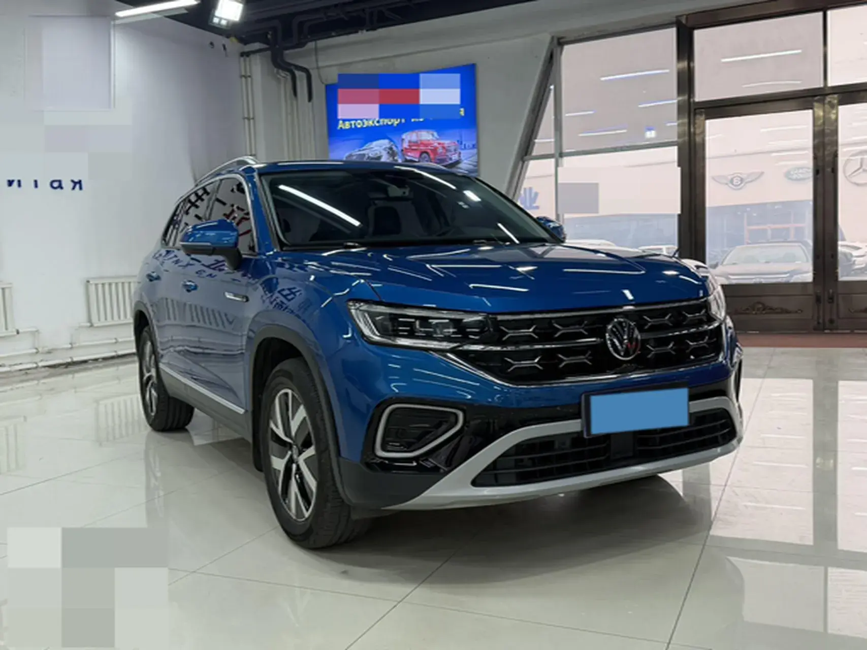 2023 VOLKSWAGEN TAYRON thumbnail 4