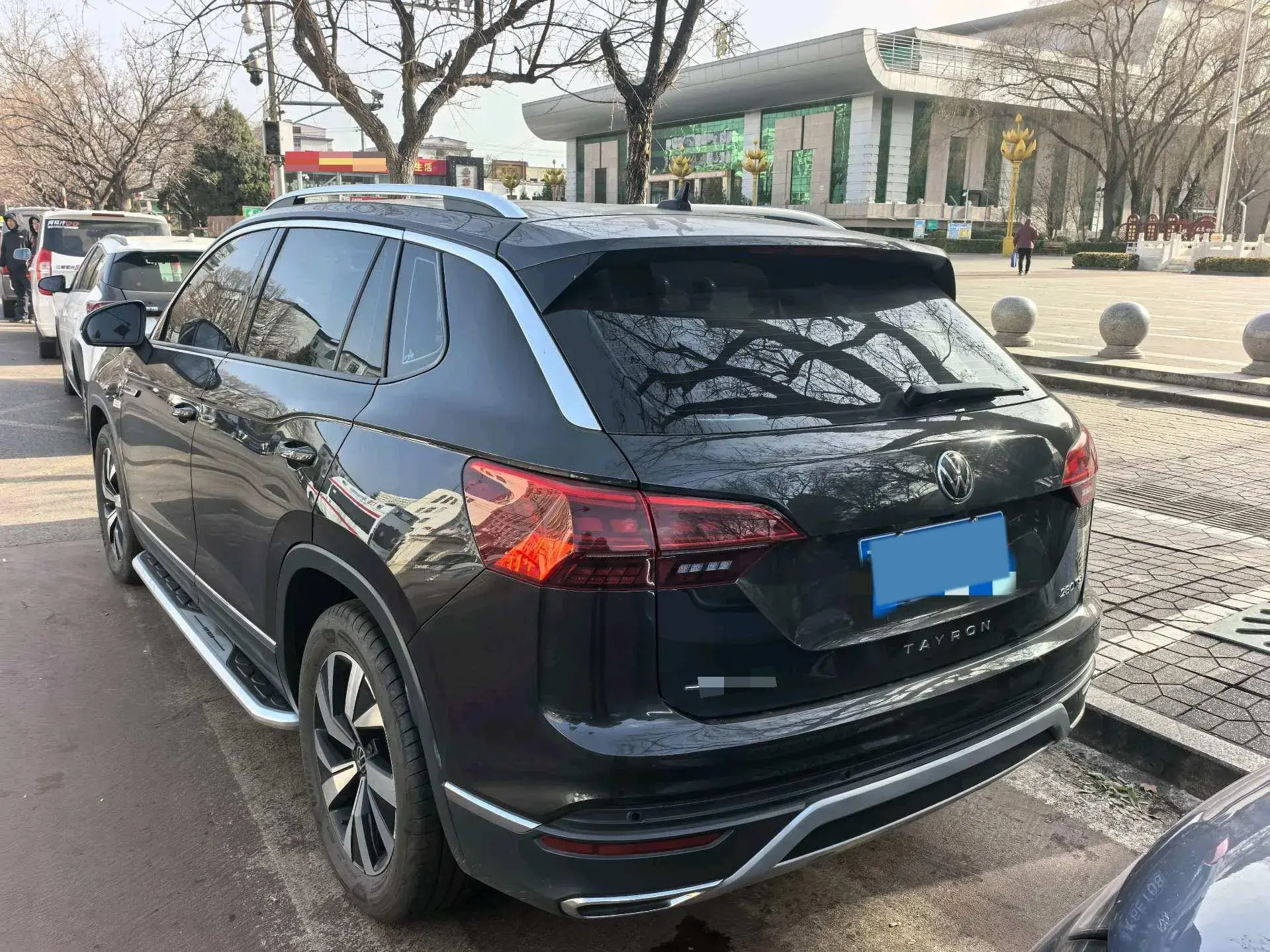 2022 VOLKSWAGEN TAYRON thumbnail 2