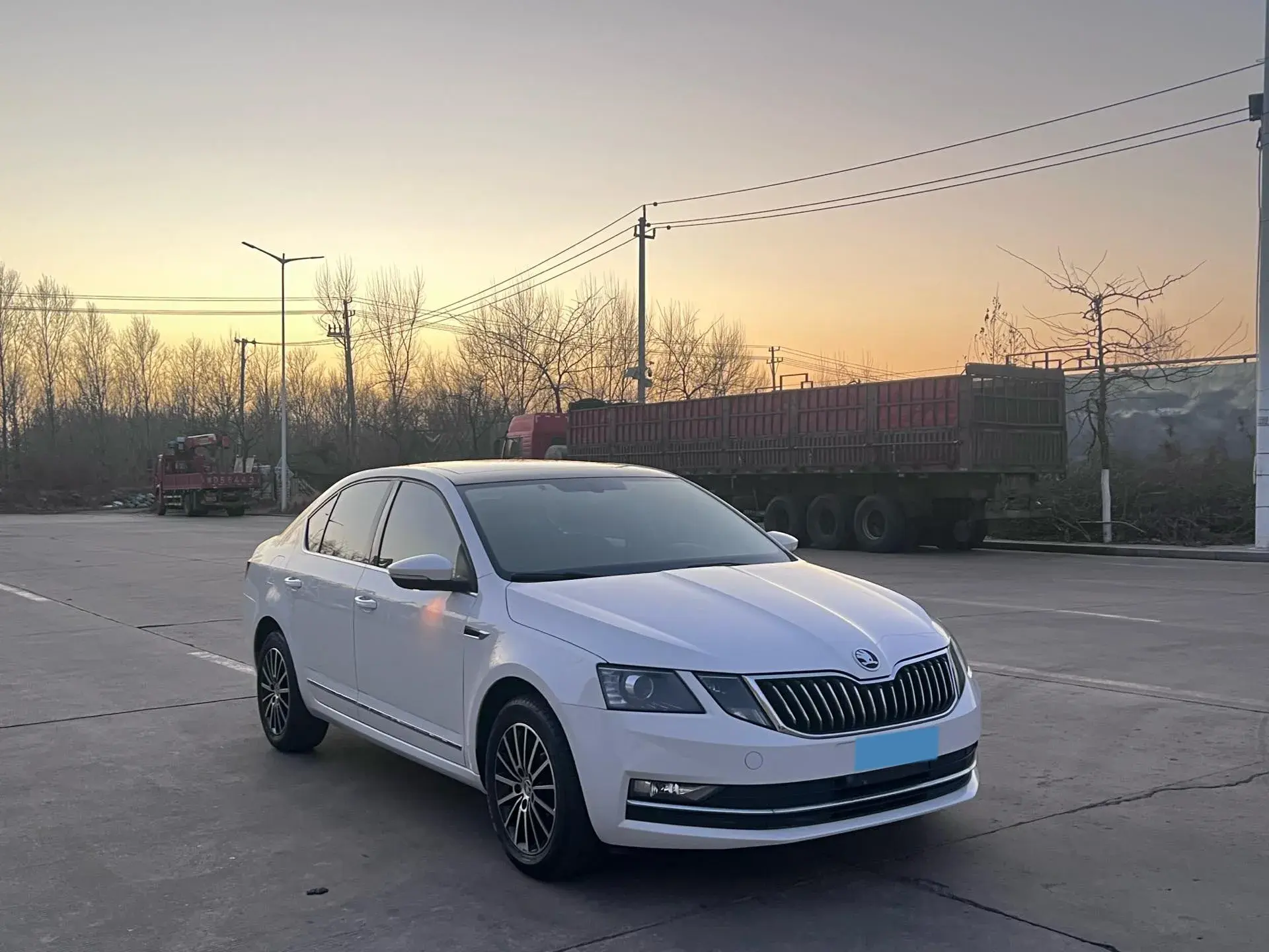 2019 SKODA OCTAVIA thumbnail 3