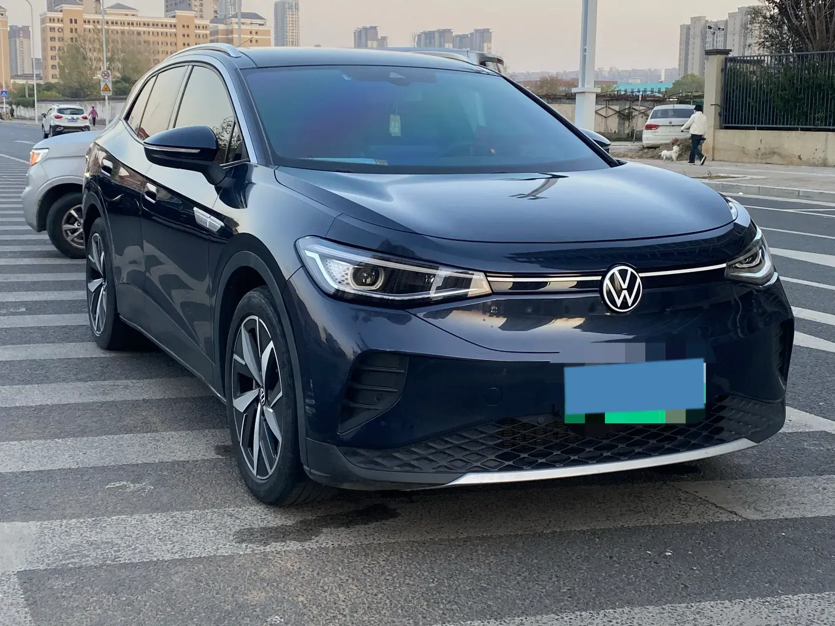 2021 VOLKSWAGEN ID.4 thumbnail 3