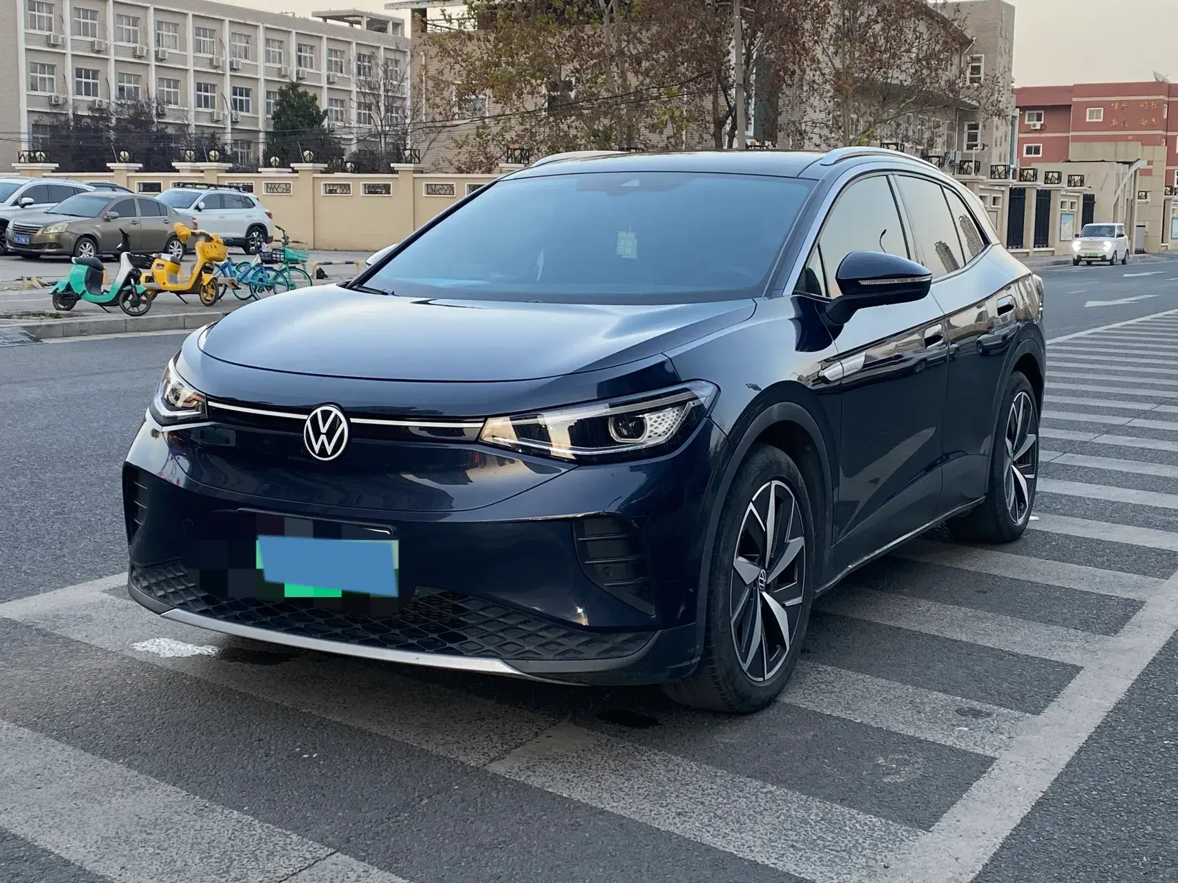 2021 VOLKSWAGEN ID.4 view 1