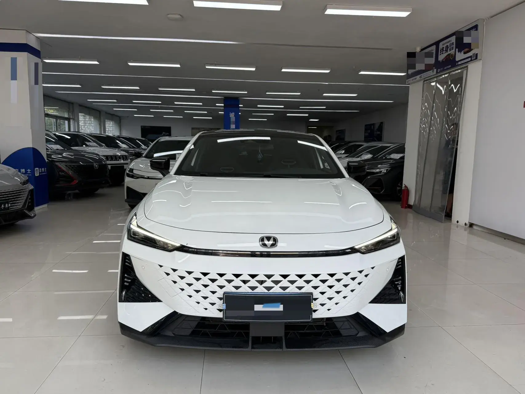 2024 CHANGAN UNI-V thumbnail 2