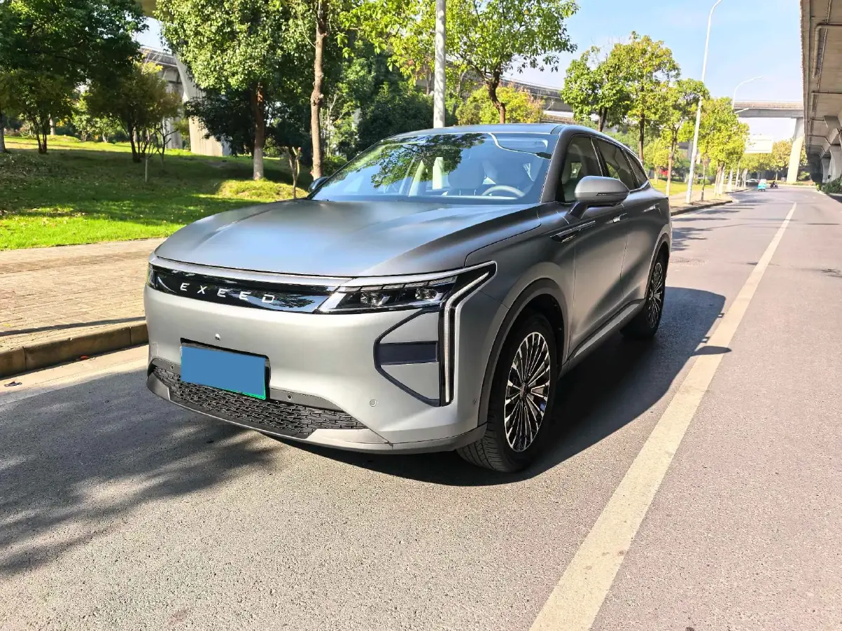 2025 Exceed RX C-DM 1.5T 156HP L4 3DHT PHEV 34.46KWH