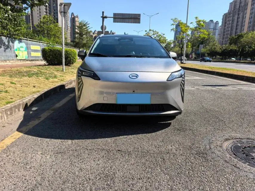 2023 AION Y thumbnail 3