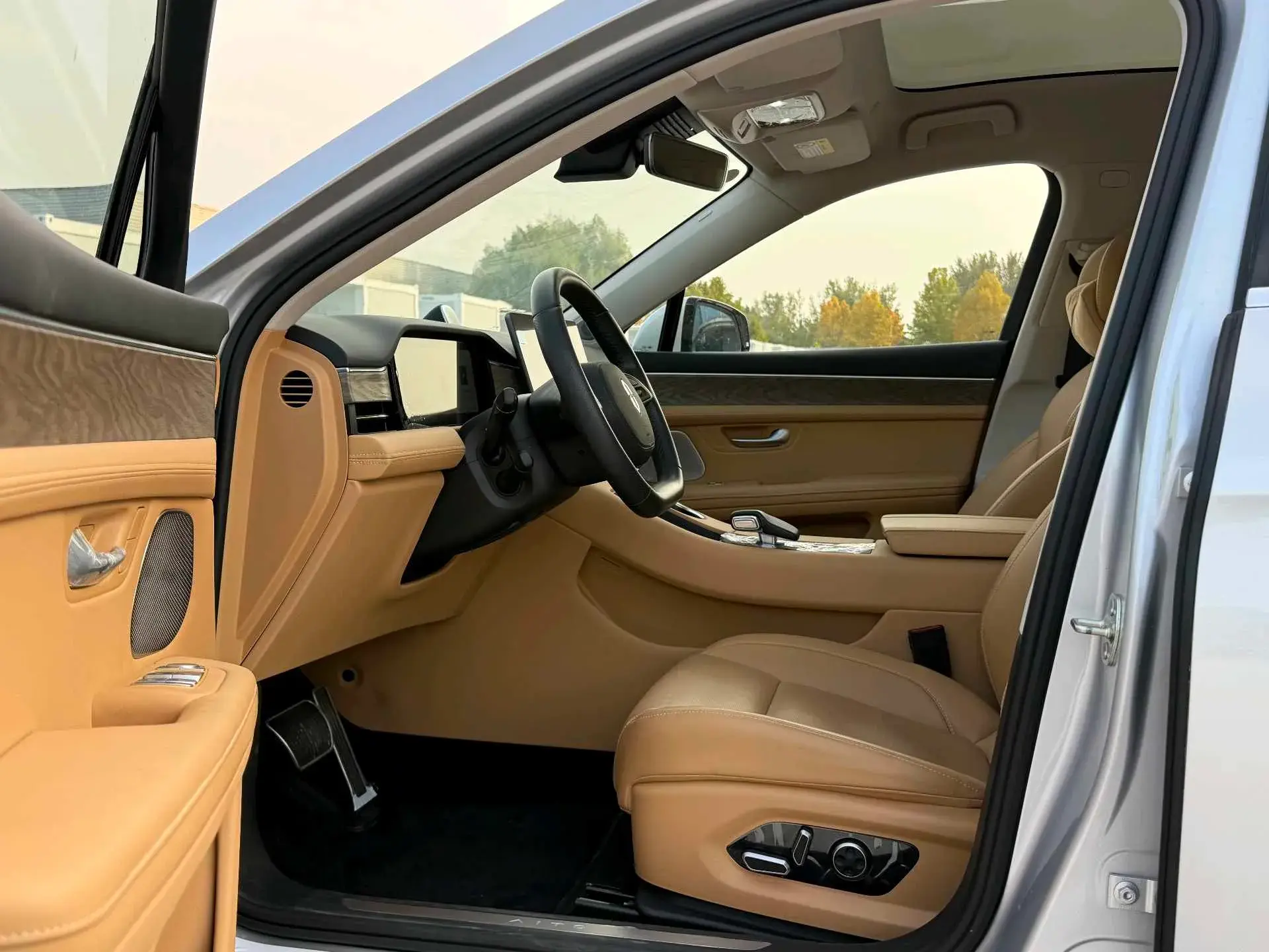 2022 AITO AITO thumbnail 4