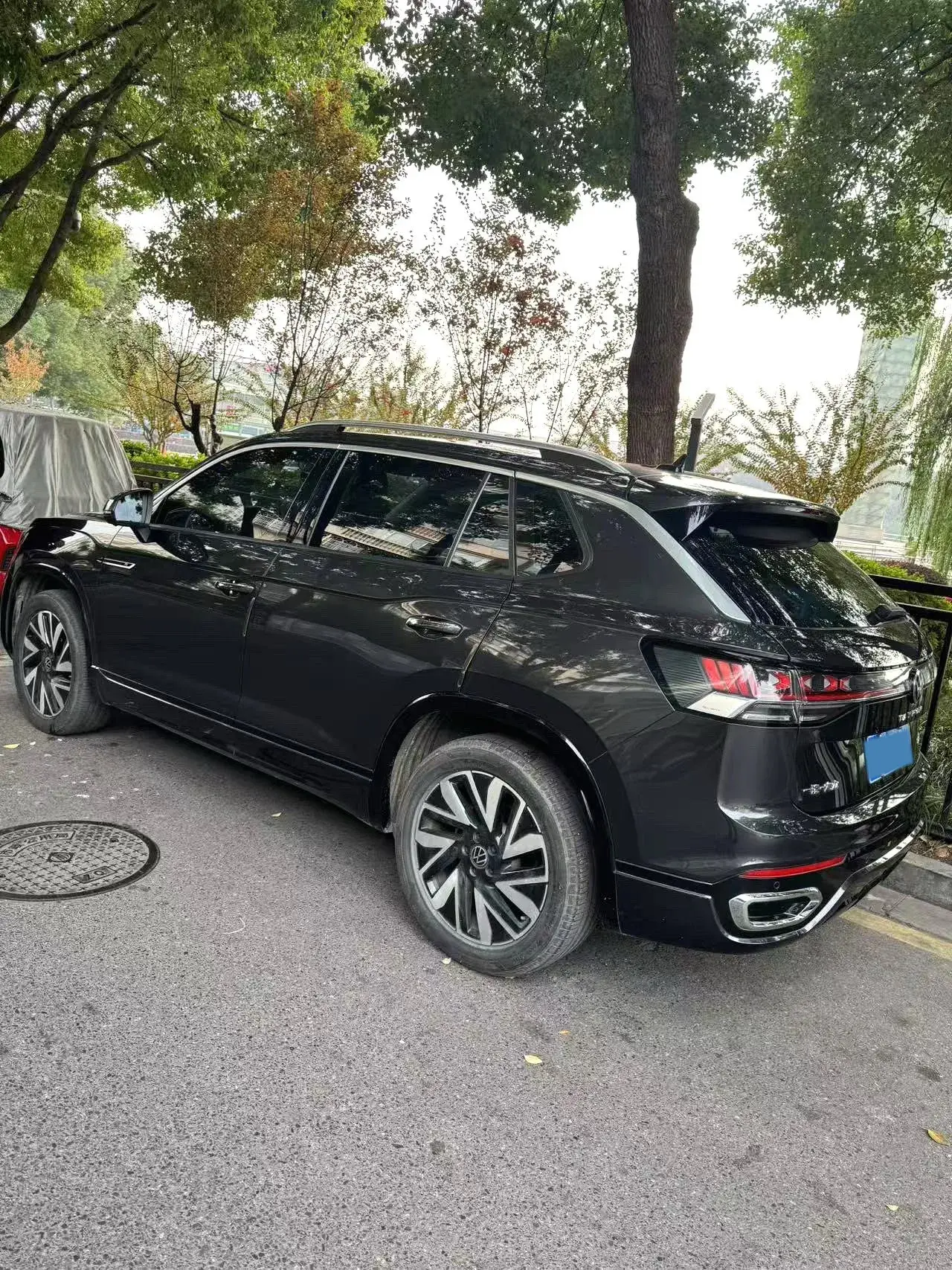 2023 VOLKSWAGEN TAYRON thumbnail 2