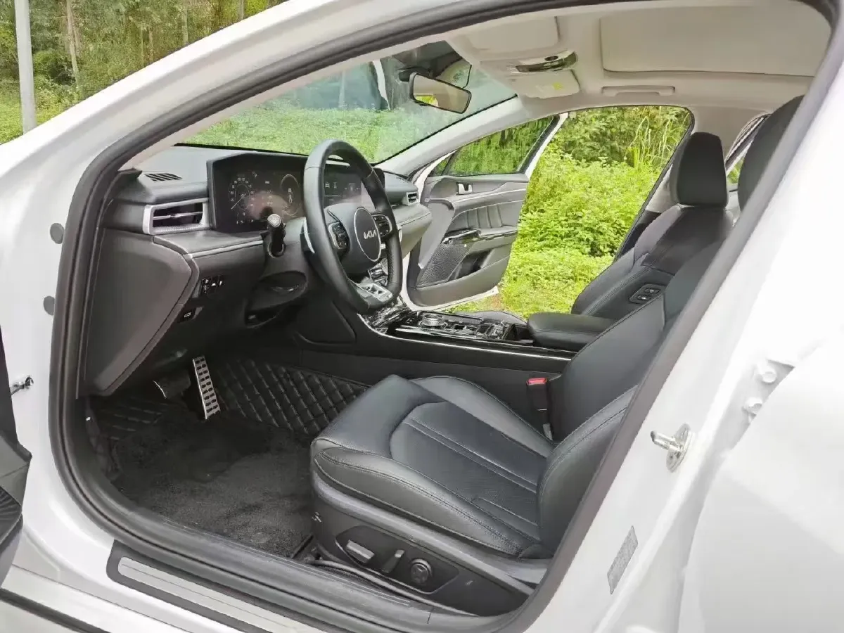 2021 Kia K5 2.0T 240HP L4 8AT,autocango,china used car exporter,china ev exporter,chinese used car exporter,chinese used ev exporter