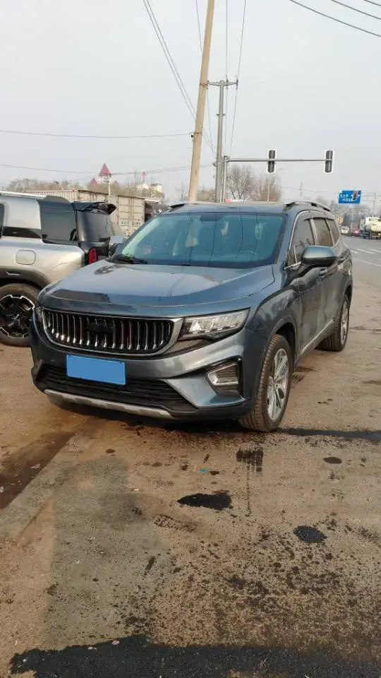 2020 GEELY OKAVANGO view 1