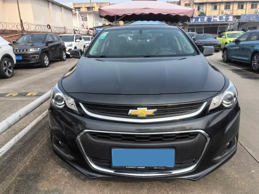 2018 CHEVROLET MALIBU thumbnail 2
