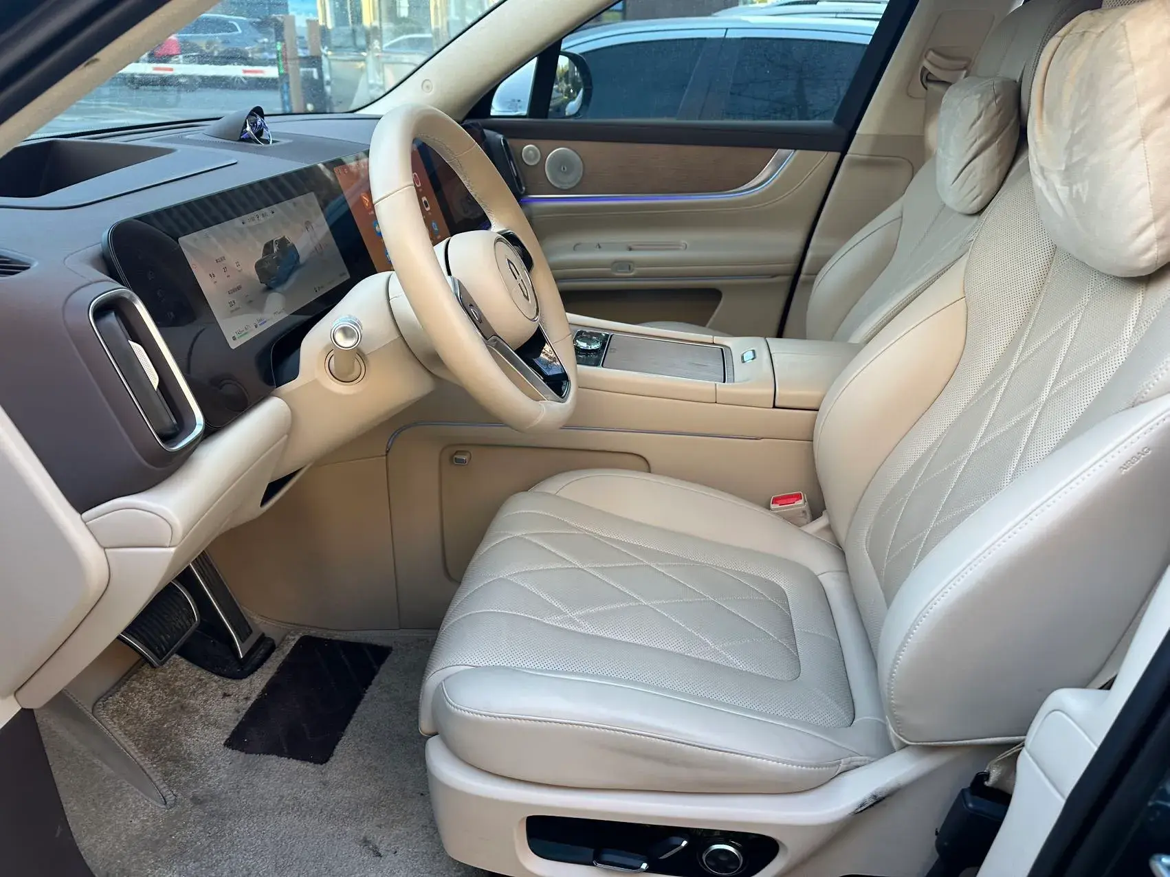 2024 AITO AITO thumbnail 3