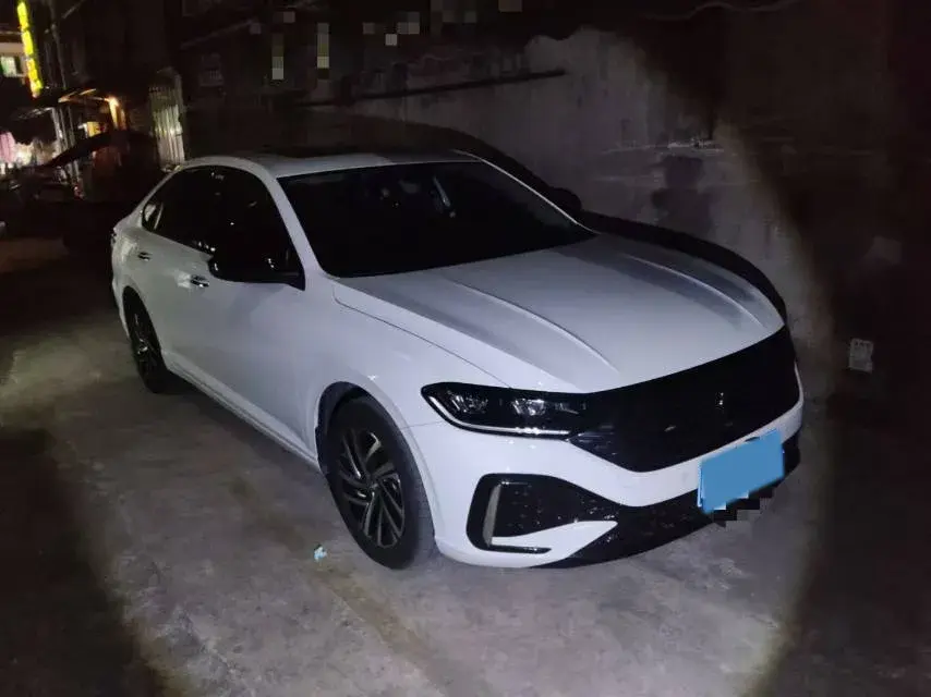 2024 VOLKSWAGEN LAVIDA thumbnail 2