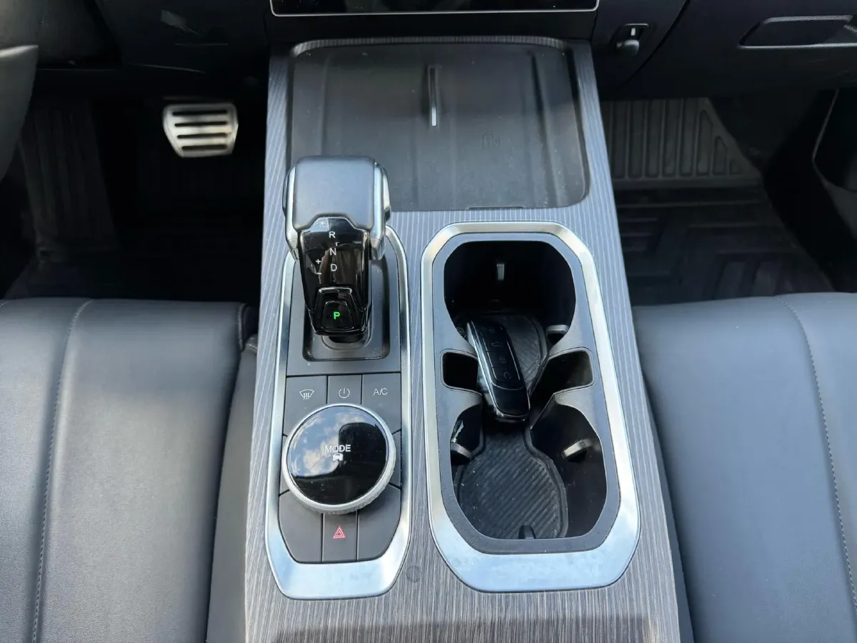 2023 Chery Exploration 06 1.6T 197HP L4 7DCT,autocango,china used car exporter,china ev exporter,chinese used car exporter,chinese used ev exporter