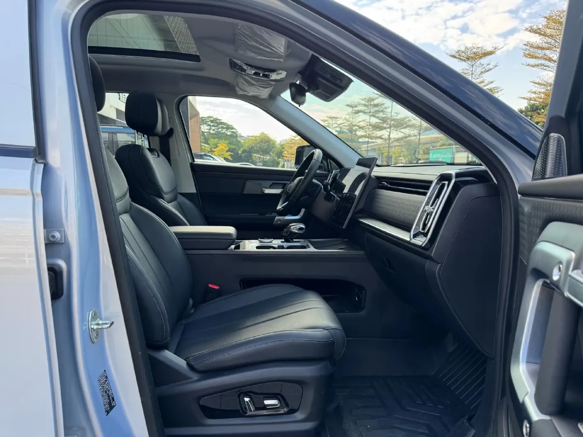 2023 Chery Exploration 06 1.6T 197HP L4 7DCT,autocango,china used car exporter,china ev exporter,chinese used car exporter,chinese used ev exporter