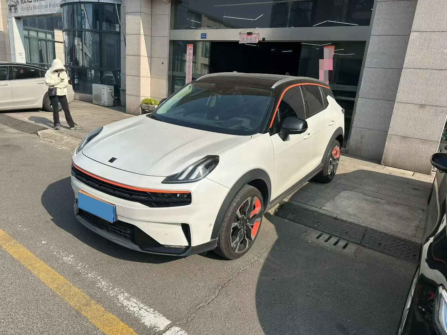 2020 LYNK&CO 06 view 1
