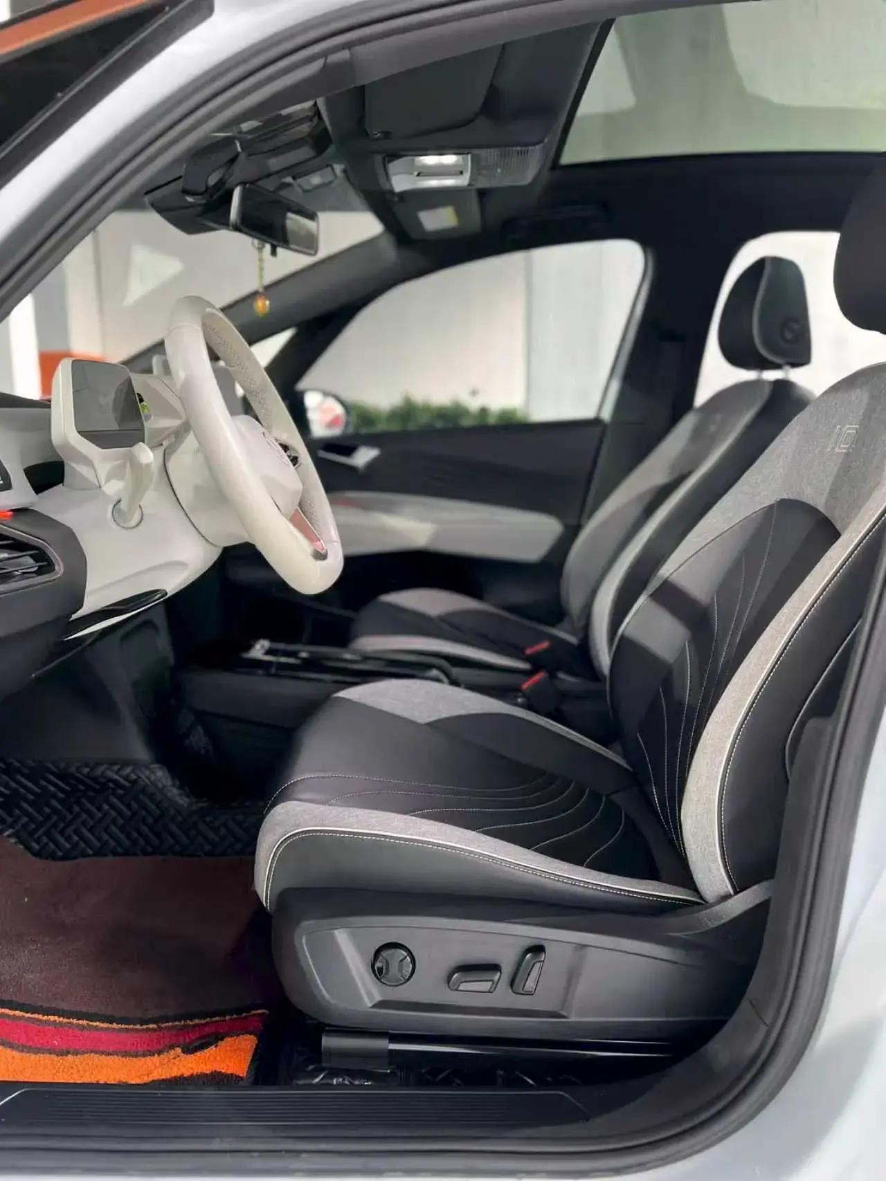 2021 VOLKSWAGEN ID.3 thumbnail 3