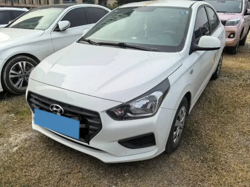 2017 Hyundai Reina 1.4L 95HP L4 5MT