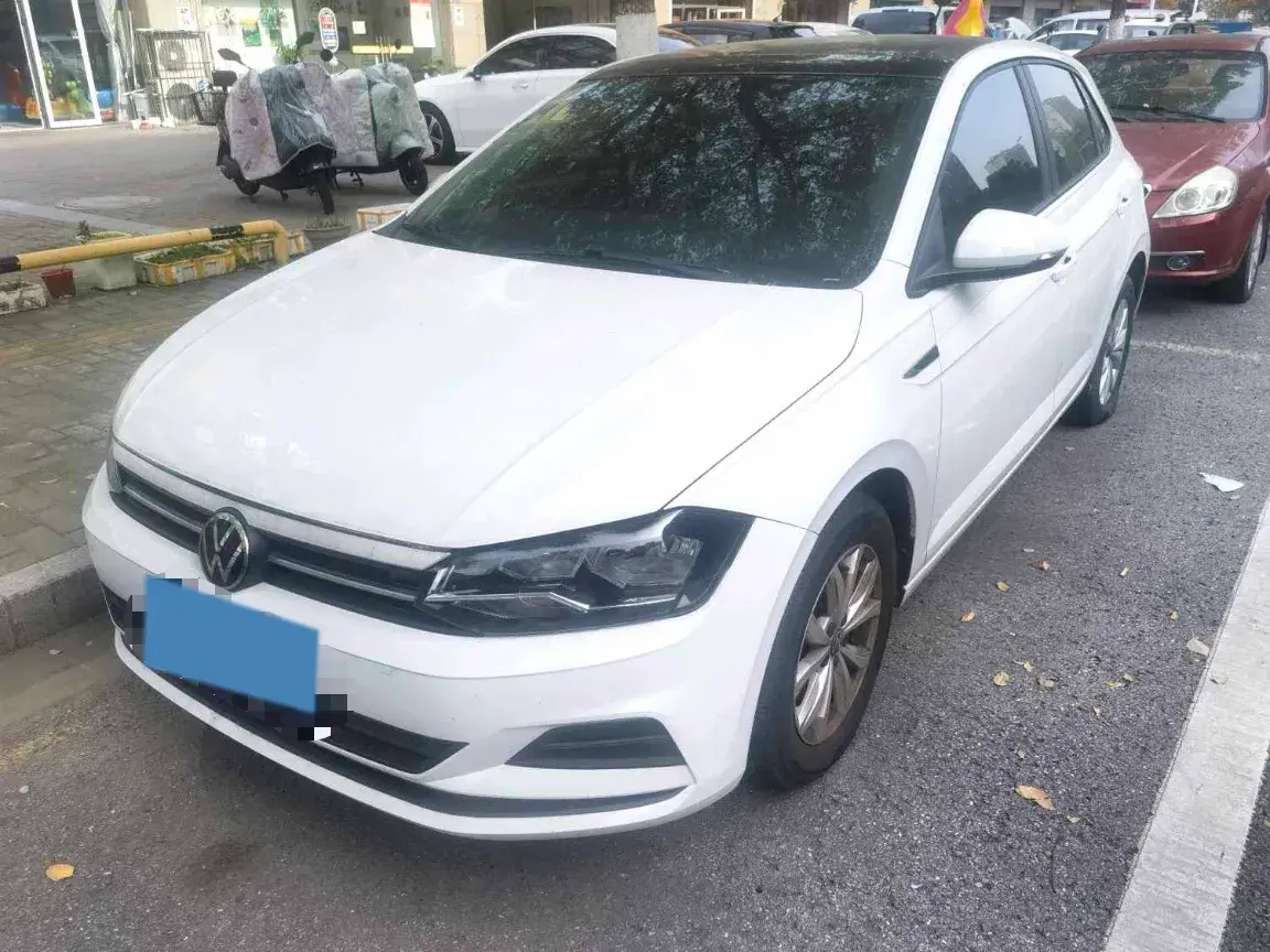 2021 VOLKSWAGEN POLO view 1