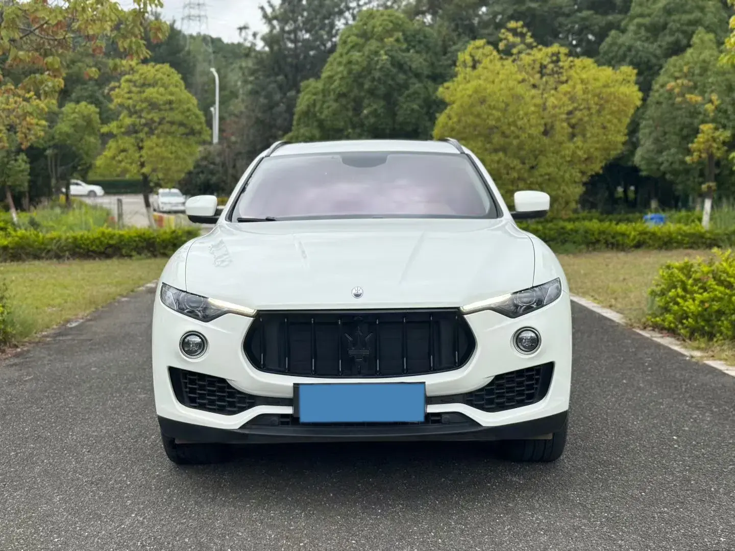 2018 MASERATI LEVANTE thumbnail 2