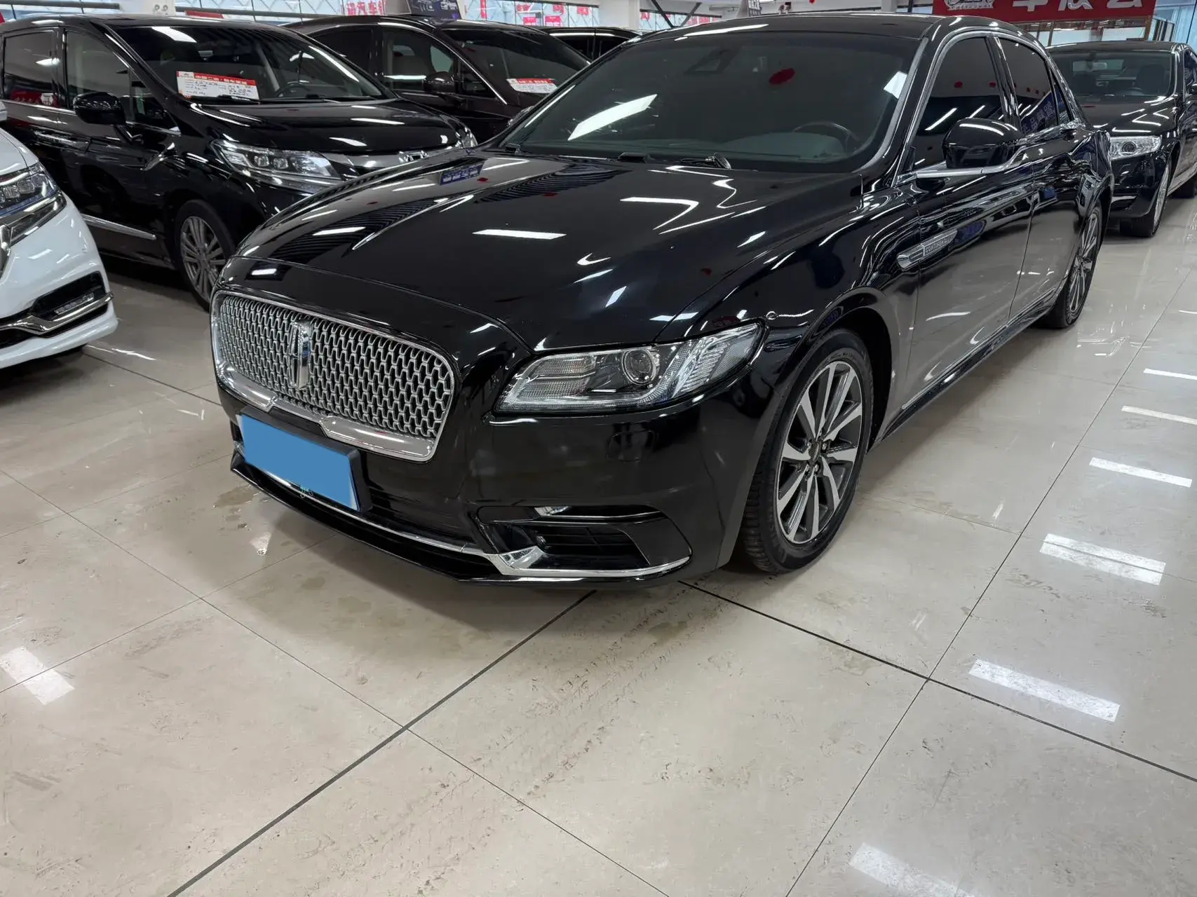 2019 LINCOLN CONTINENTAL view 1