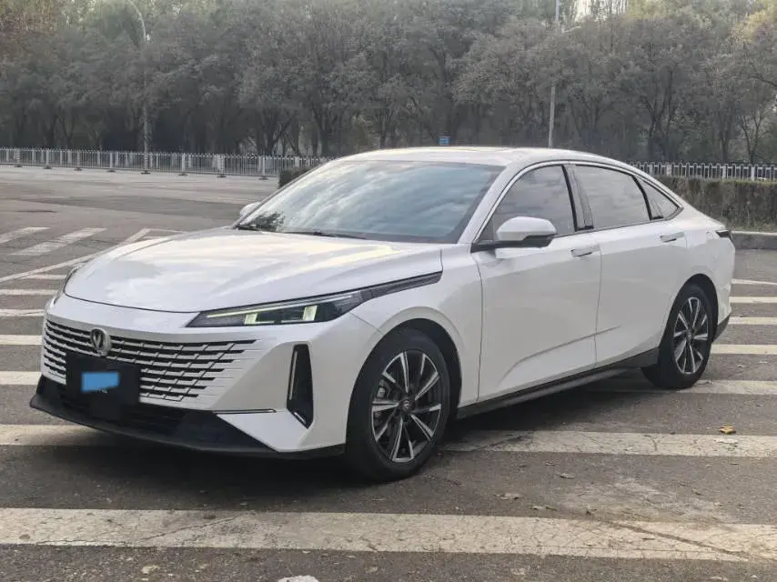 2023 ChangAn Lamore 1.5T 170HP L4 7DCT