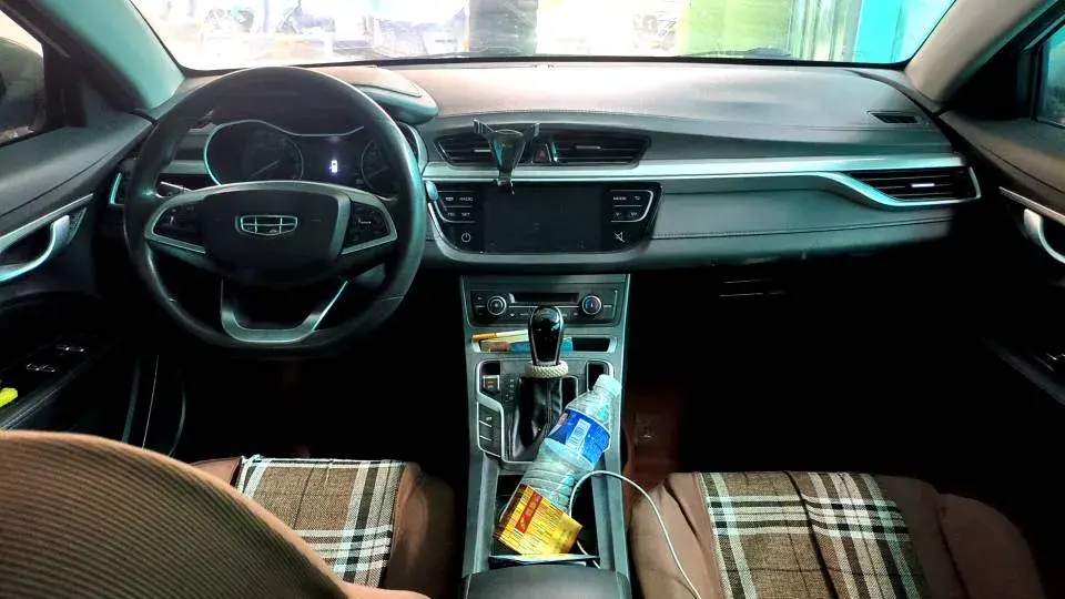 2020 GEELY EMGRAND thumbnail 3