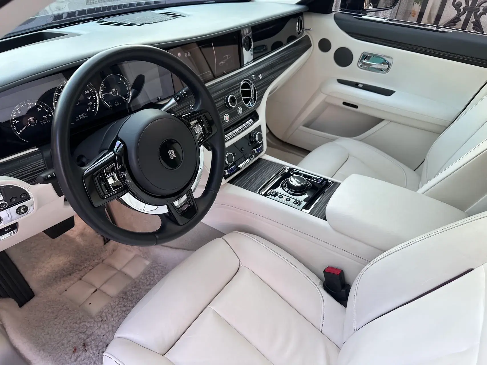 2021 ROLLS-ROYCE GHOST thumbnail 2