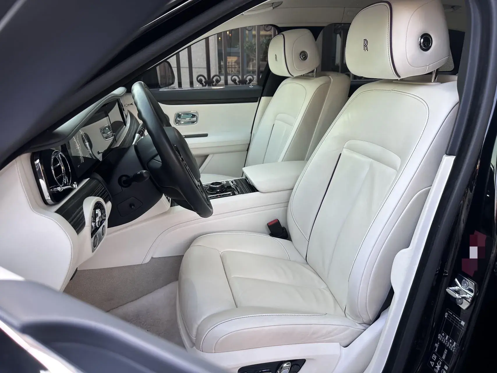 2021 ROLLS-ROYCE GHOST thumbnail 3