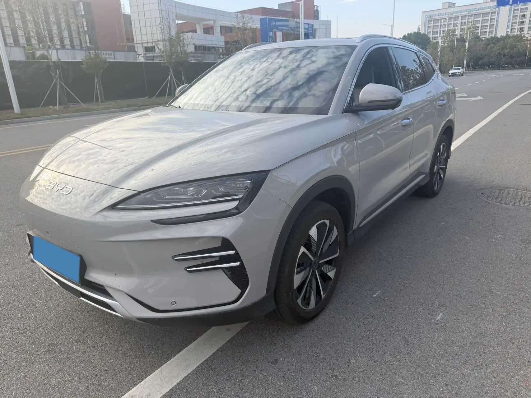 2024 BYD SONG view 1