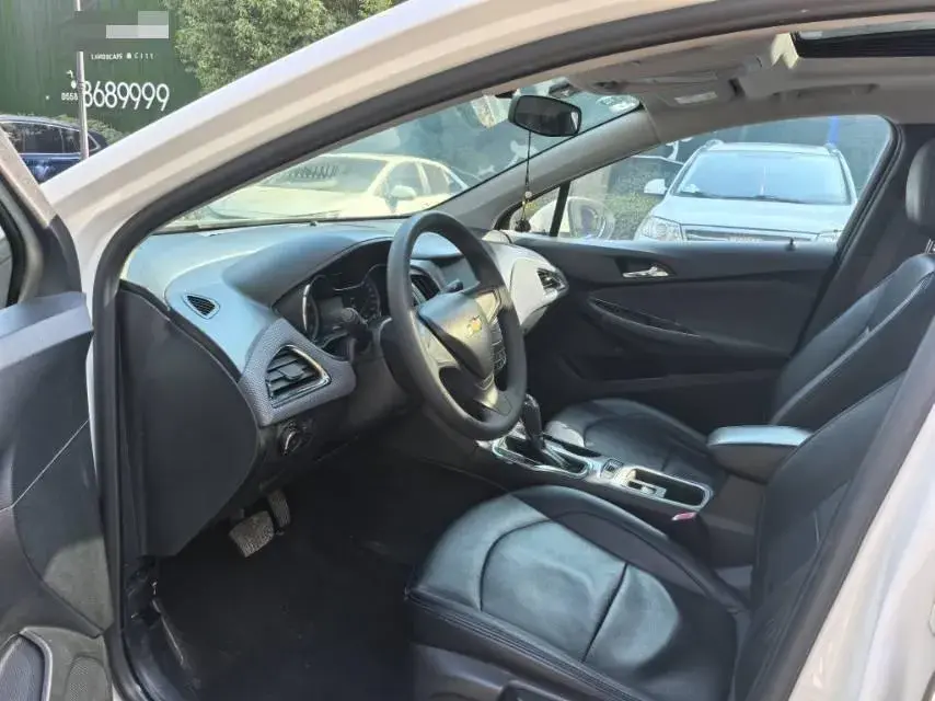 2018 CHEVROLET CRUZE thumbnail 4