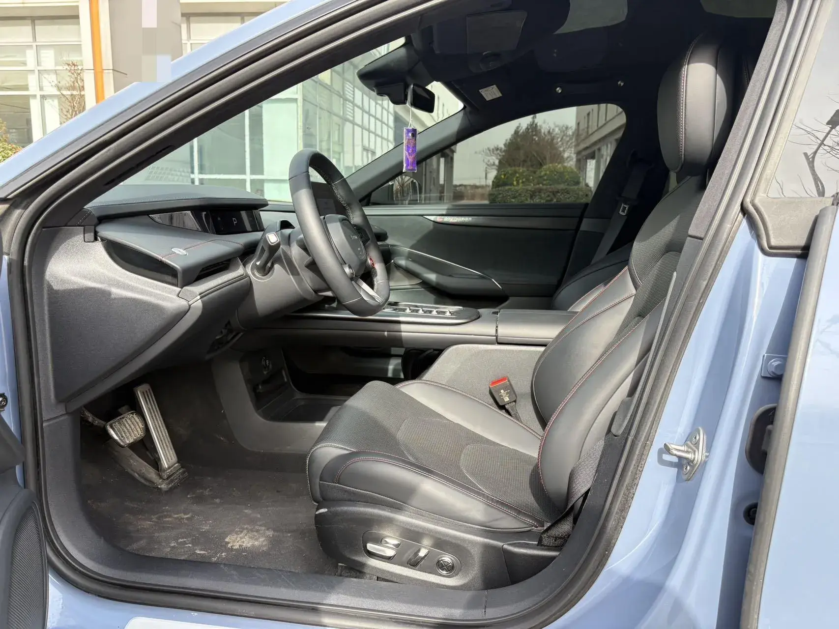 2024 MI SU7 thumbnail 4