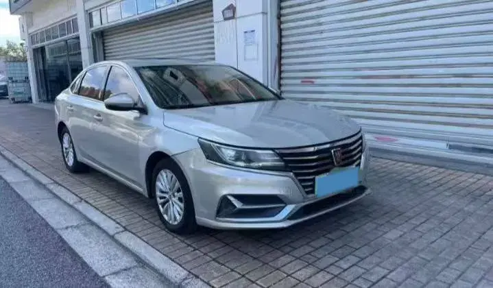 2017 ROEWE I6 thumbnail 3