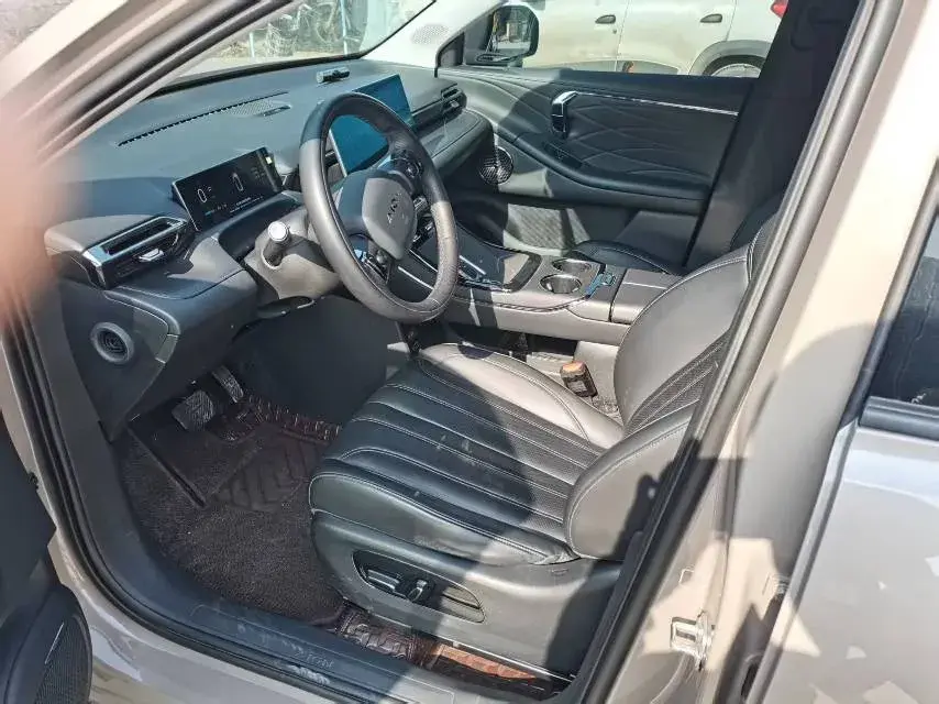 2024 AION V thumbnail 3