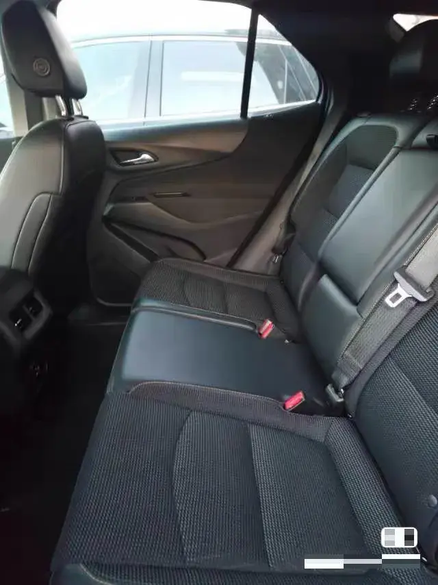 2019 CHEVROLET EQUINOX thumbnail 4