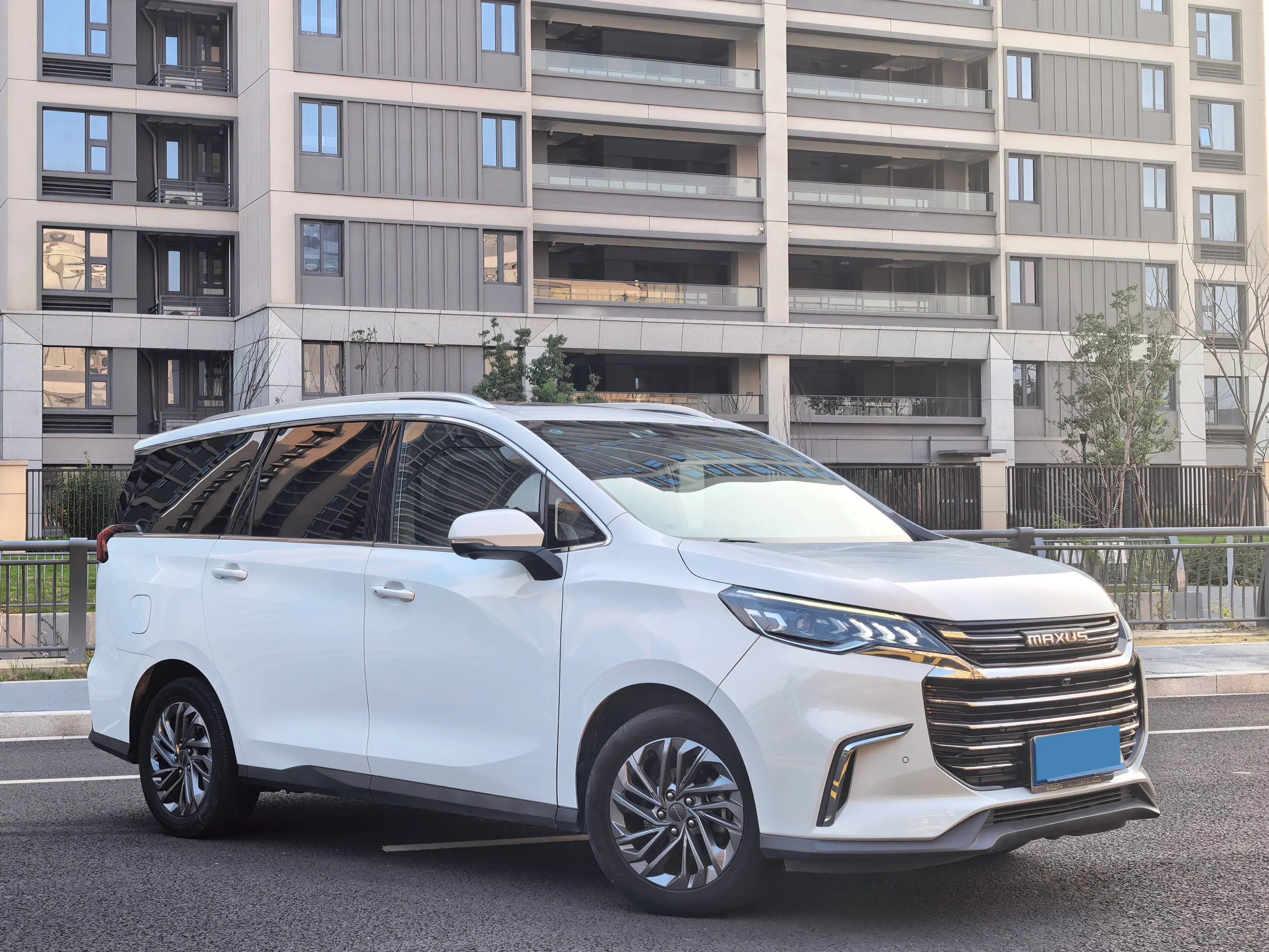 2021 MAXUS G50 thumbnail 3