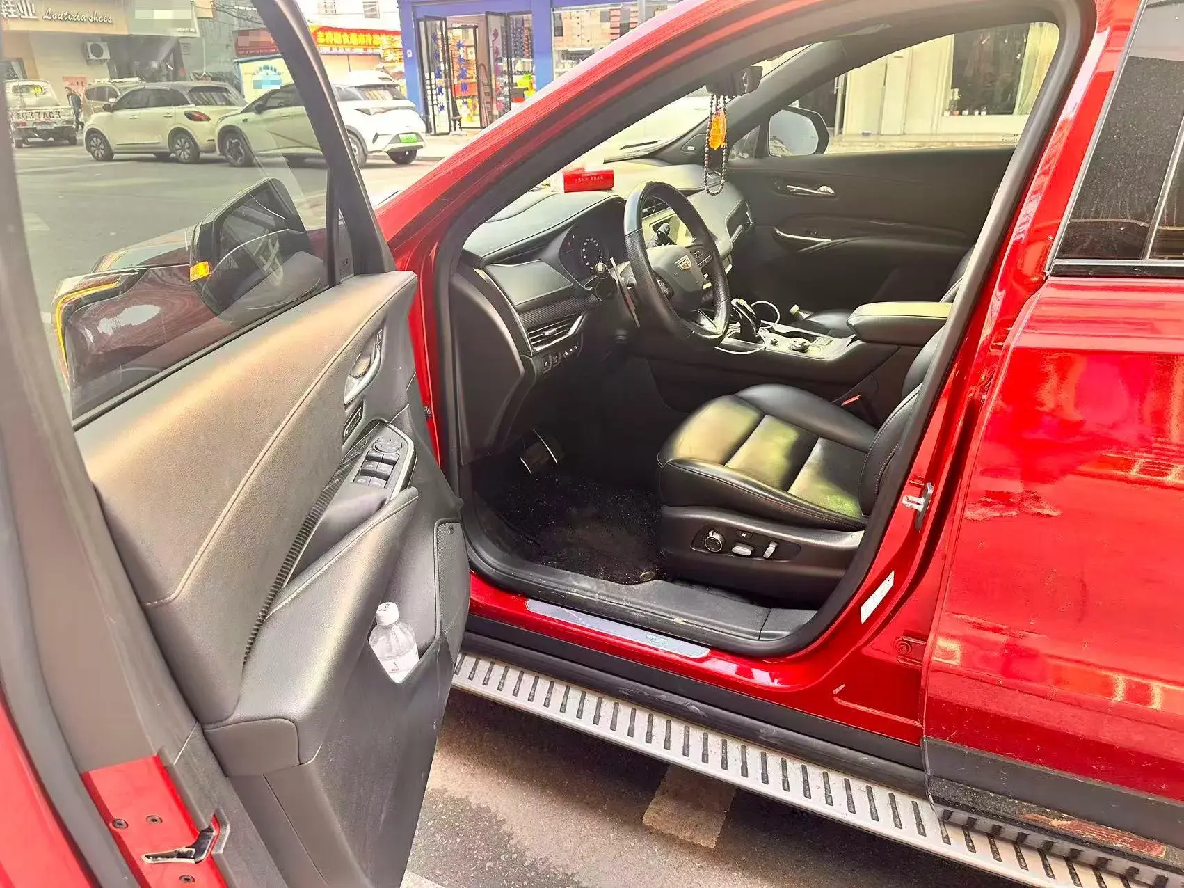 2021 CADILLAC XT4 thumbnail 3