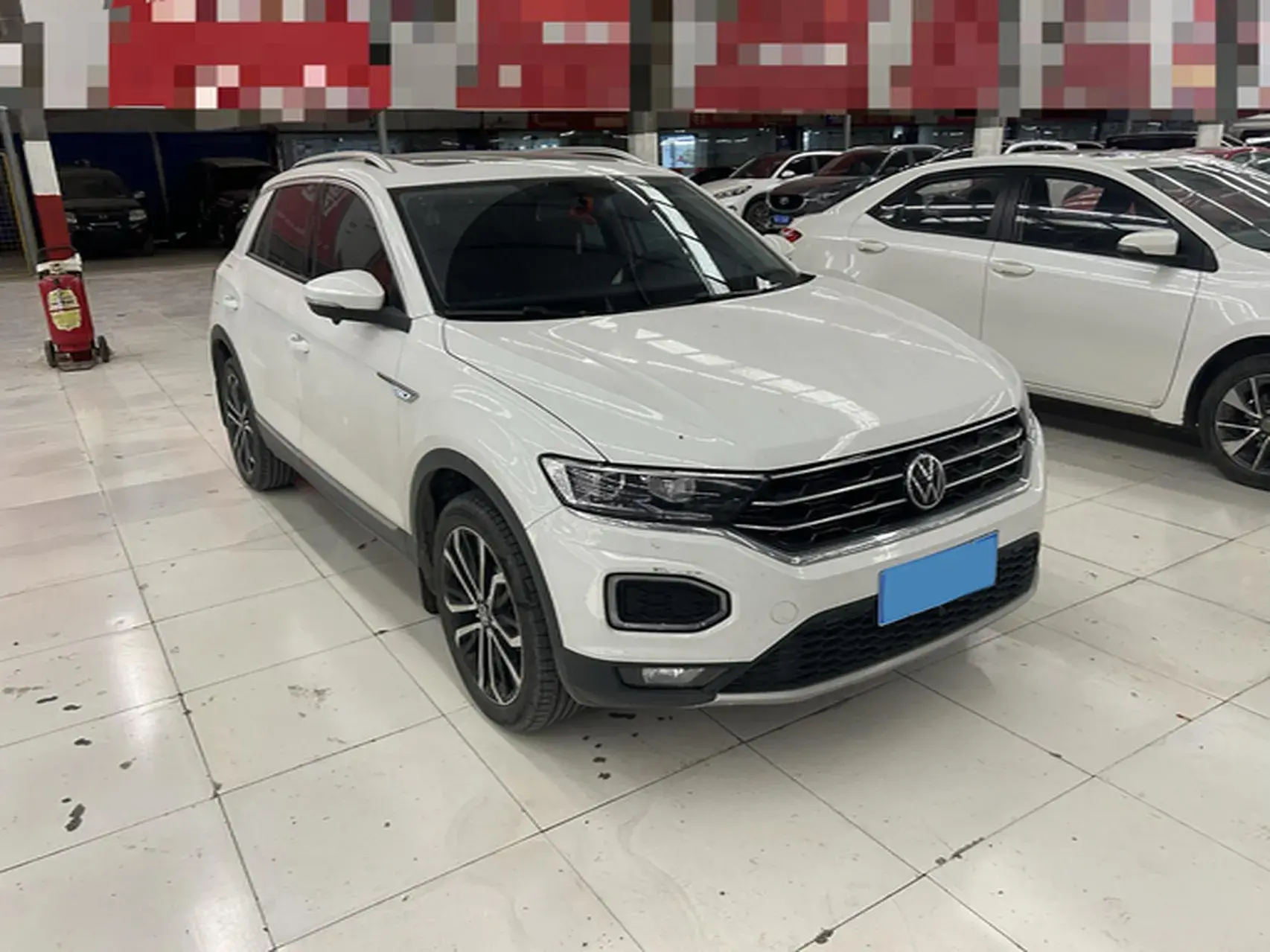 2021 VOLKSWAGEN T-ROC thumbnail 3