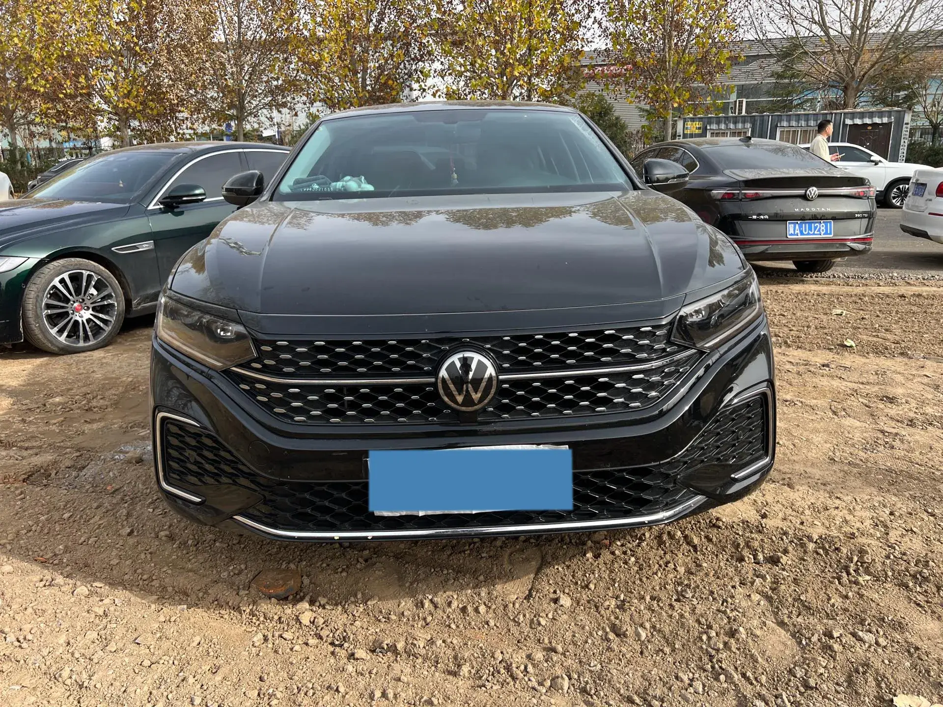 2024 VOLKSWAGEN PASSAT thumbnail 2