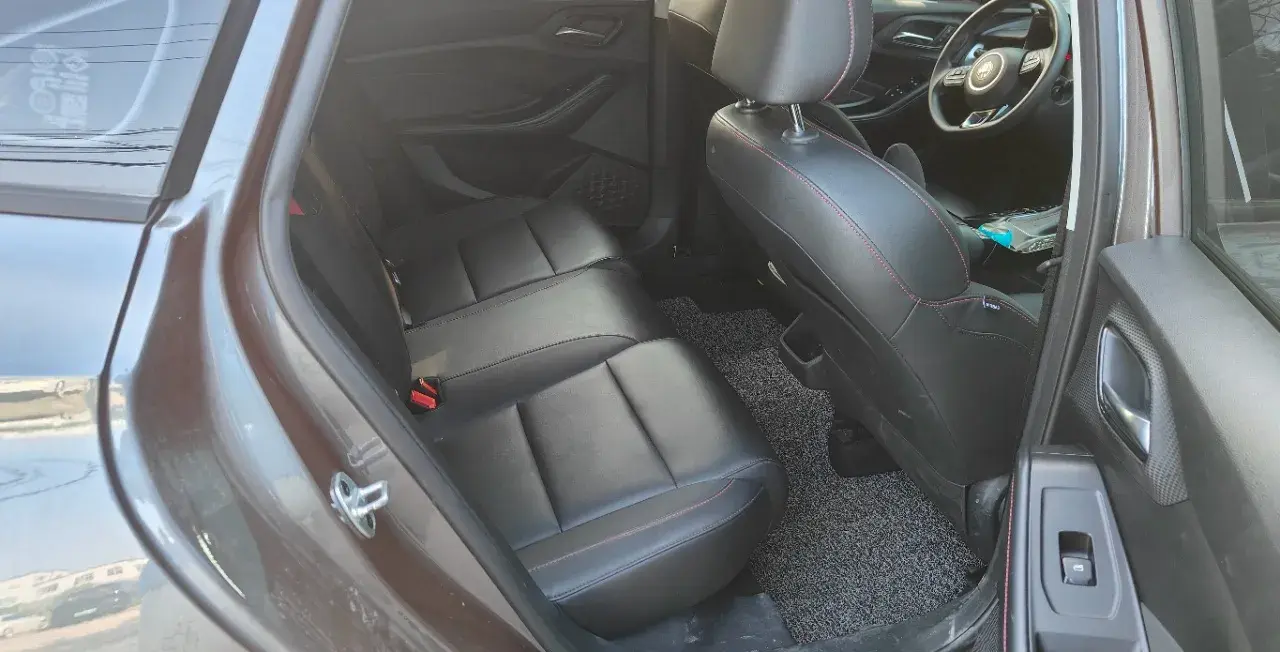 2021 MG 5 thumbnail 3