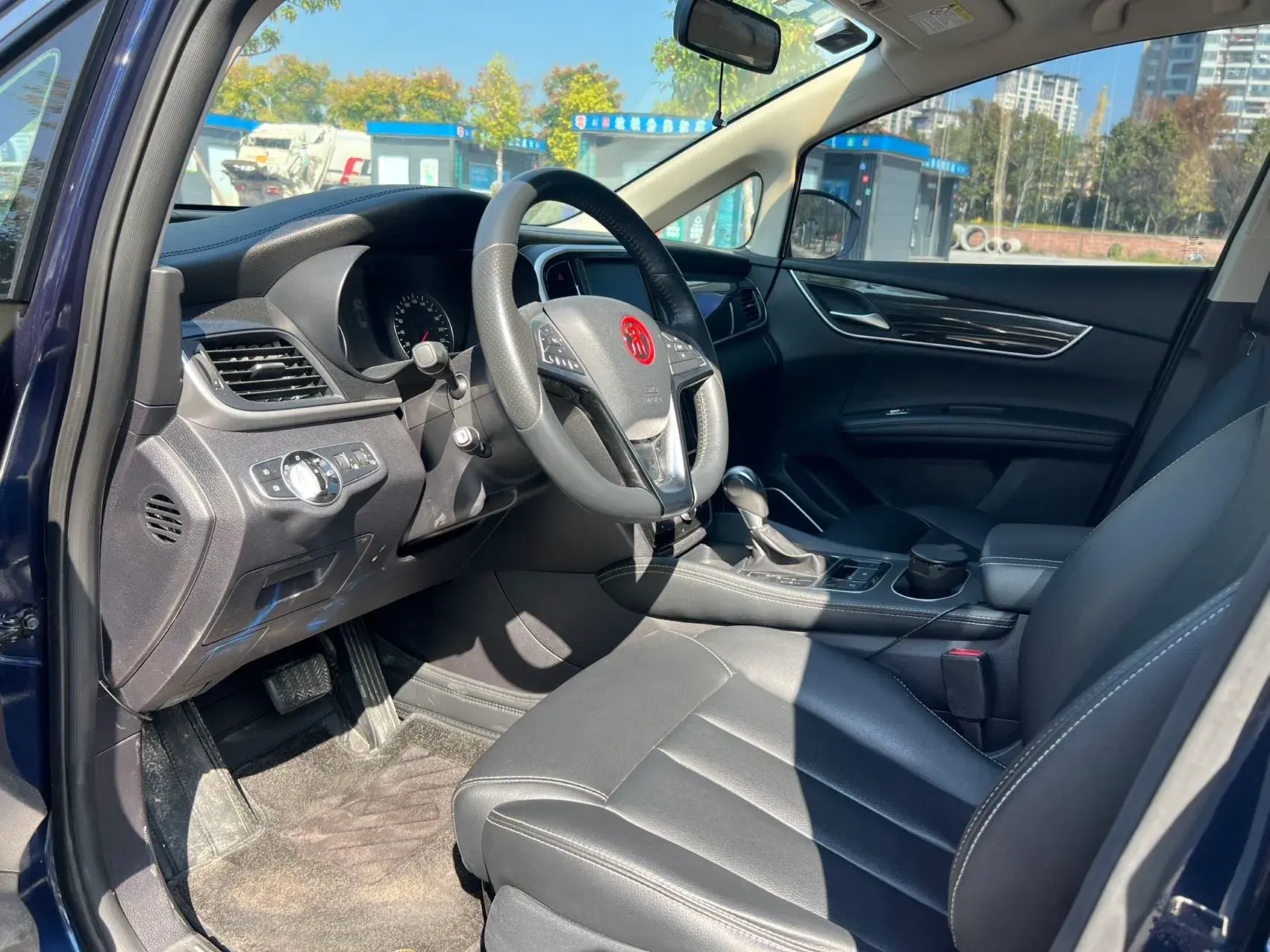 2018 BYD SONG thumbnail 4