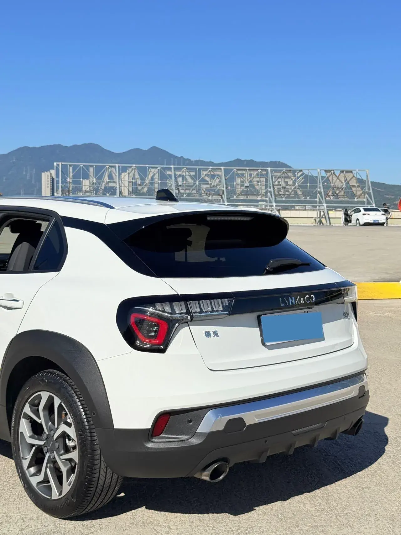 2018 LYNK&CO 02 thumbnail 4