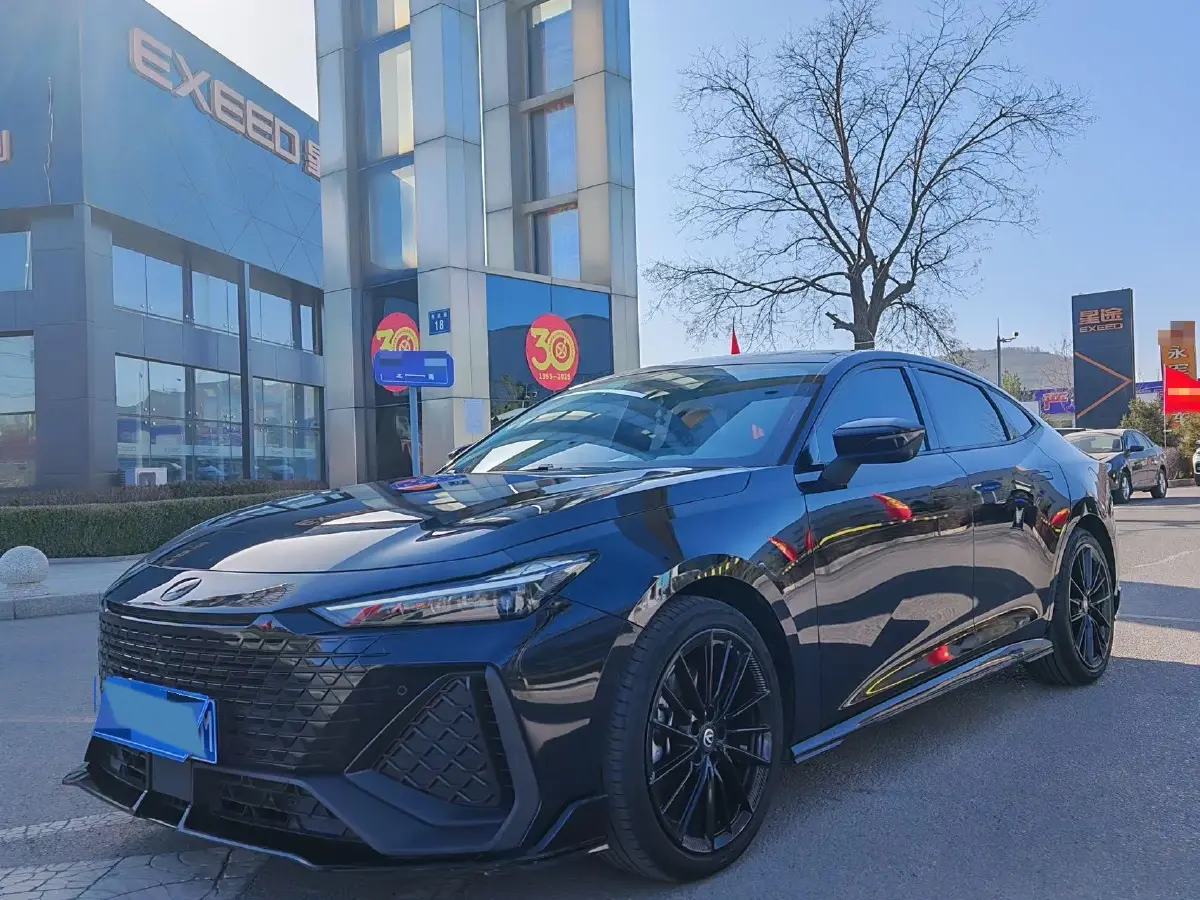 2022 ChangAn UNI-V 2.0T 233HP L4 8AT