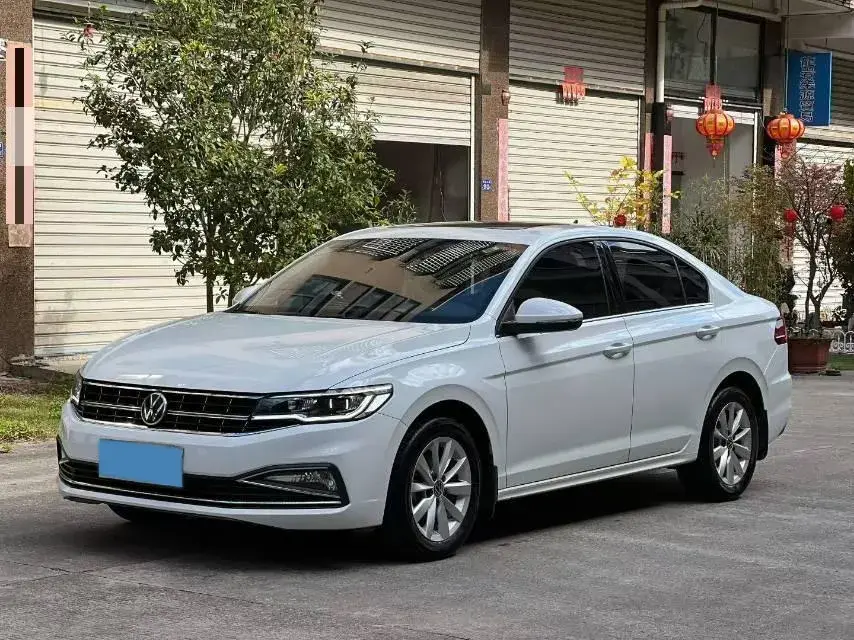 2021 VOLKSWAGEN BORA view 1