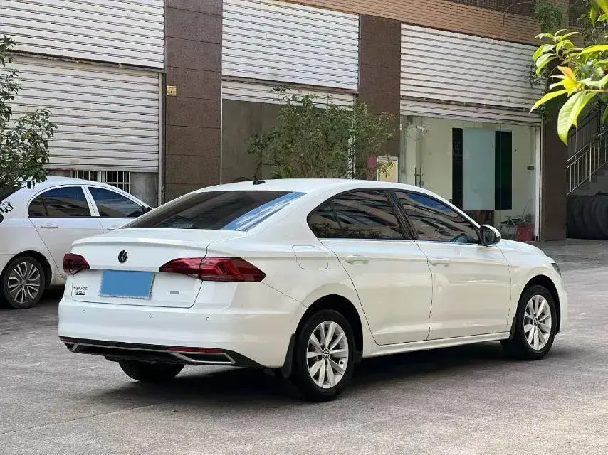 2021 VOLKSWAGEN BORA thumbnail 4