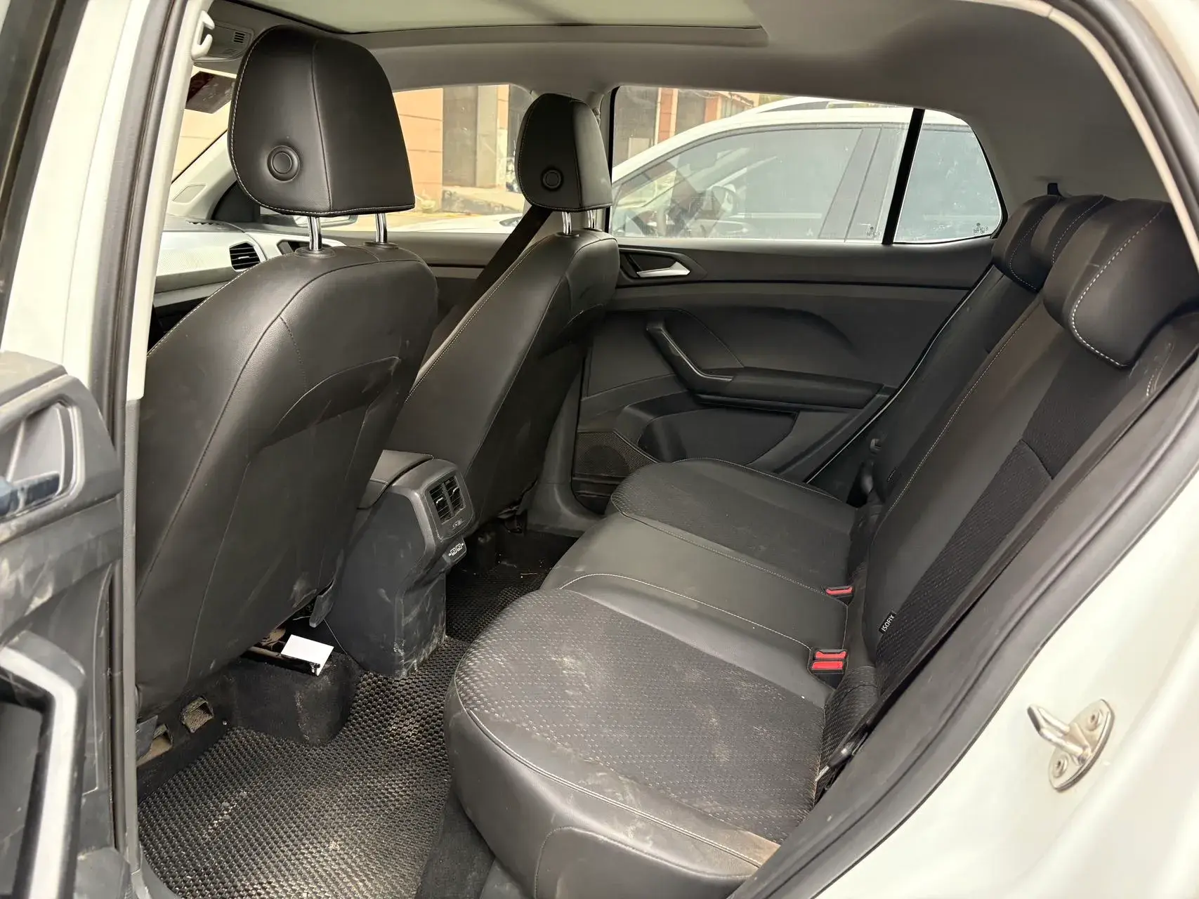 2023 VOLKSWAGEN TACQUA thumbnail 4