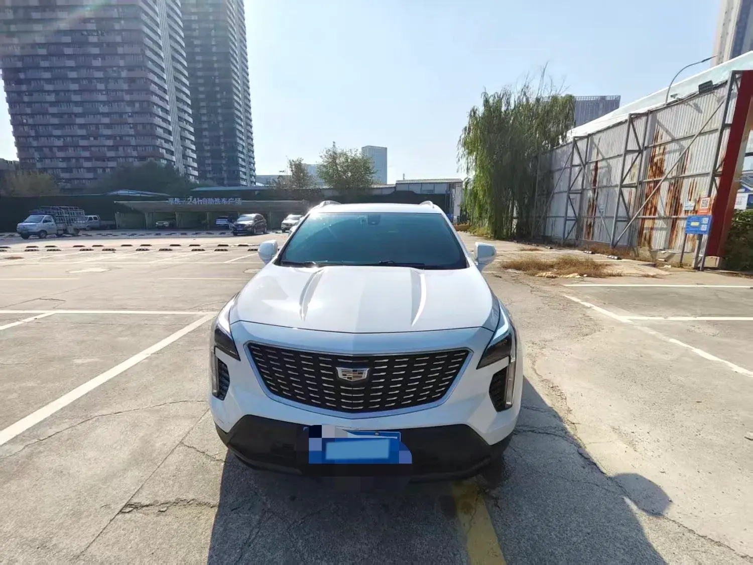 2023 CADILLAC XT4 thumbnail 2