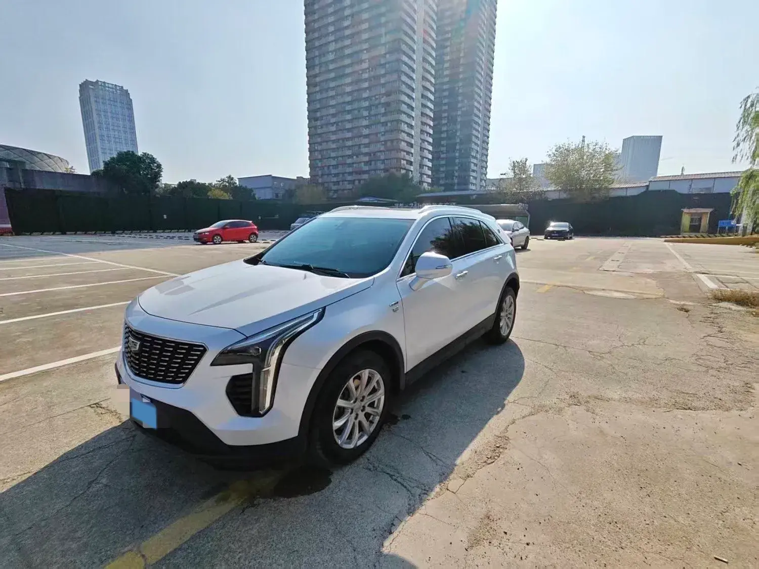 2023 CADILLAC XT4 view 1