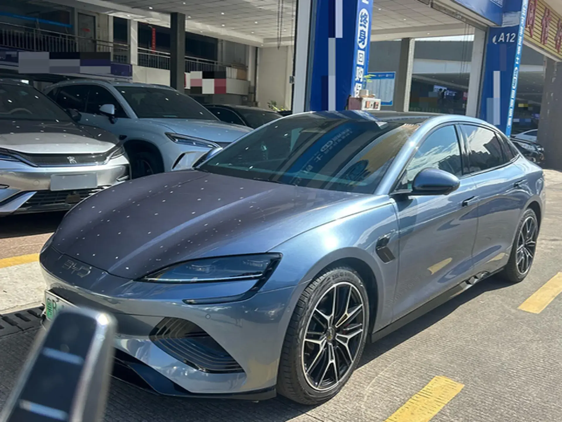 2025 BYD SEAL view 1