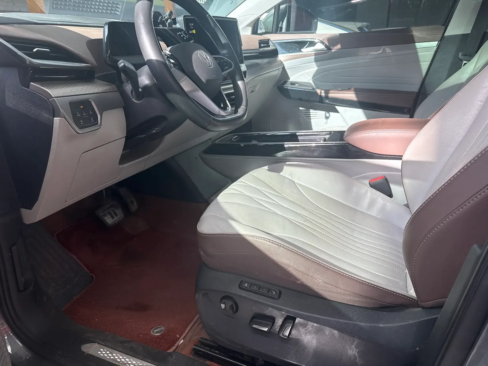 2023 VOLKSWAGEN ID.6 thumbnail 2