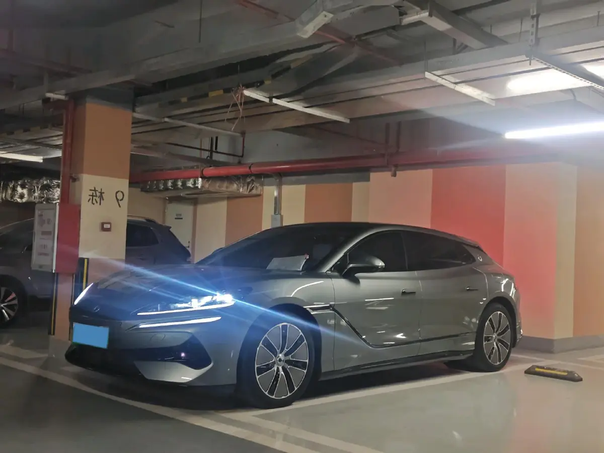 2024 Denza DenzaZ9GT 2.0T 207HP L4 E-CVT PHEV 38.5KWH